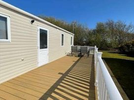 Greenacres Holiday Park - Holiday Accommodation 6757 - North Wales - 1189031 - thumbnail photo 5