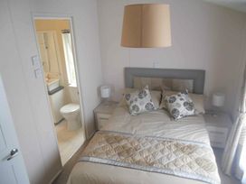 White Acres Holiday Park - Holiday Accommodation 6776 - Cornwall - 1189032 - thumbnail photo 3