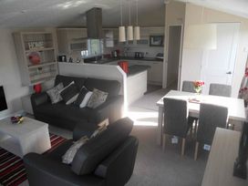 White Acres Holiday Park - Holiday Accommodation 6776 - Cornwall - 1189032 - thumbnail photo 18