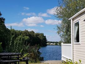Tattershall Lakes Country Park - Holiday Accommodation 6778 - Lincolnshire - 1189033 - thumbnail photo 2