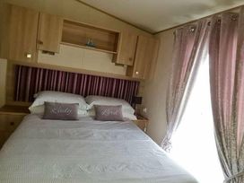 Tattershall Lakes Country Park - Holiday Accommodation 6778 - Lincolnshire - 1189033 - thumbnail photo 11