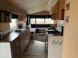Primrose Valley Holiday Park - Holiday Accommodation 6785 - North Yorkshire (incl. Whitby) - 1189034 - thumbnail photo 2
