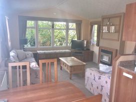 Presthaven Beach Resort - Holiday Accommodation 6793 - North Wales - 1189036 - thumbnail photo 7