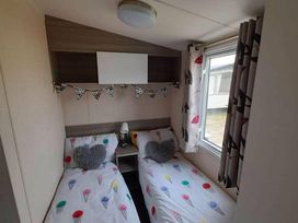 Presthaven Beach Resort - Holiday Accommodation 6830 - North Wales - 1189041 - thumbnail photo 4