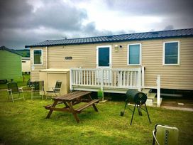 Presthaven Beach Resort - Holiday Accommodation 6830 - North Wales - 1189041 - thumbnail photo 8