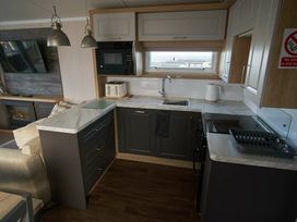Reighton Sands Holiday Park - Holiday Accommodation 6835 - North Yorkshire (incl. Whitby) - 1189042 - thumbnail photo 6