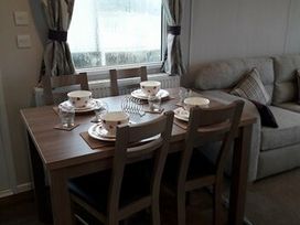 Primrose Valley Holiday Park - Holiday Accommodation 6836 - North Yorkshire (incl. Whitby) - 1189043 - thumbnail photo 3