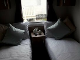Primrose Valley Holiday Park - Holiday Accommodation 6836 - North Yorkshire (incl. Whitby) - 1189043 - thumbnail photo 10