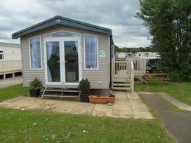 Primrose Valley Holiday Park - Holiday Accommodation 6836 - North Yorkshire (incl. Whitby) - 1189043 - thumbnail photo 11