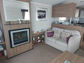 Reighton Sands Holiday Park - Holiday Accommodation 6837 - North Yorkshire (incl. Whitby) - 1189044 - thumbnail photo 5