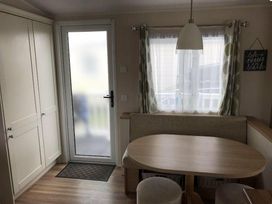 Waterside Bowleaze Cove Holiday Park - Holiday Accommodation 6859 - Dorset - 1189045 - thumbnail photo 9