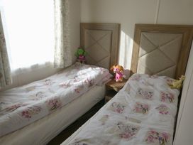 Trecco Bay - Holiday Accommodation 6971 - Somerset & Wiltshire - 1189051 - thumbnail photo 6