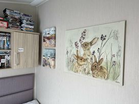 Pinewoods Holiday Park - Holiday Accommodation 6988 - Norfolk - 1189053 - thumbnail photo 11