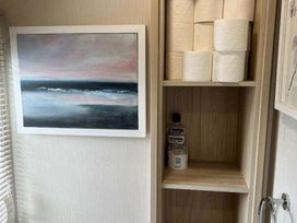 Pinewoods Holiday Park - Holiday Accommodation 6988 - Norfolk - 1189053 - thumbnail photo 19