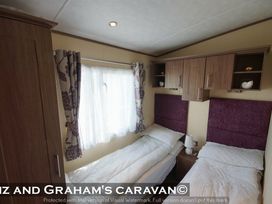 Golden Sands Kinmel Bay - Holiday Accommodation 700 - North Wales - 1189057 - thumbnail photo 3