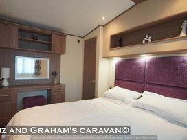 Golden Sands Kinmel Bay - Holiday Accommodation 700 - North Wales - 1189057 - thumbnail photo 5