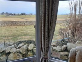 Llwyndu Mawr (private land) - Holiday Accommodation 7028 - North Wales - 1189060 - thumbnail photo 12