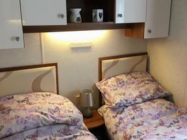Aberdunant Hall Holiday Park - Holiday Accommodation 7030 - North Wales - 1189061 - thumbnail photo 7