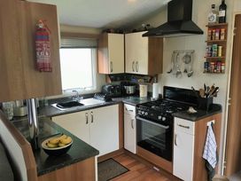Aberdunant Hall Holiday Park - Holiday Accommodation 7030 - North Wales - 1189061 - thumbnail photo 8