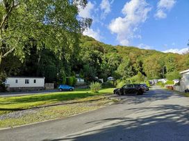 Aberdunant Hall Holiday Park - Holiday Accommodation 7030 - North Wales - 1189061 - thumbnail photo 12