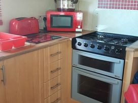 Quay West Holiday Park - Holiday Accommodation 7060 - Mid Wales - 1189062 - thumbnail photo 3