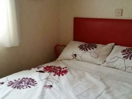 Quay West Holiday Park - Holiday Accommodation 7060 - Mid Wales - 1189062 - thumbnail photo 14