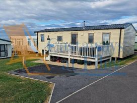 Reighton Sands Holiday Park - Holiday Accommodation 7102 - North Yorkshire (incl. Whitby) - 1189063 - thumbnail photo 2