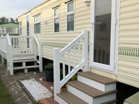 Cherry Tree Holiday Park - Holiday Accommodation 7184 - Norfolk - 1189070 - thumbnail photo 2