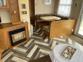 Cherry Tree Holiday Park - Holiday Accommodation 7184 - Norfolk - 1189070 - thumbnail photo 13