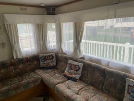 Cherry Tree Holiday Park - Holiday Accommodation 7184 - Norfolk - 1189070 - thumbnail photo 16