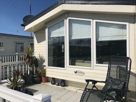 Lido Beach Holiday Park - Holiday Accommodation 7253 - North Wales - 1189076 - thumbnail photo 4
