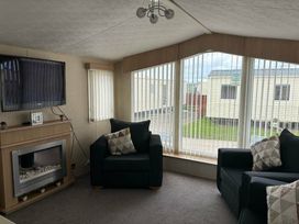 Golden Gate Holiday Centre - Holiday Accommodation 7296 - North Wales - 1189079 - thumbnail photo 2