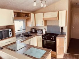 Golden Gate Holiday Centre - Holiday Accommodation 7296 - North Wales - 1189079 - thumbnail photo 4