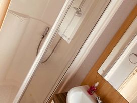 Golden Gate Holiday Centre - Holiday Accommodation 7296 - North Wales - 1189079 - thumbnail photo 11