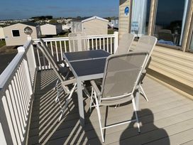 Devon Cliffs Holiday Park - Holiday Accommodation 7324 - Devon - 1189080 - thumbnail photo 6