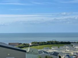 Devon Cliffs Holiday Park - Holiday Accommodation 7324 - Devon - 1189080 - thumbnail photo 16
