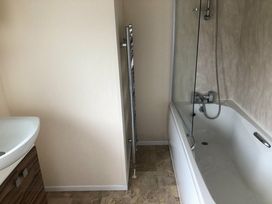 White Acres Holiday Park - Holiday Accommodation 7412 - Cornwall - 1189084 - thumbnail photo 9