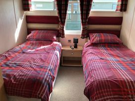 White Acres Holiday Park - Holiday Accommodation 7412 - Cornwall - 1189084 - thumbnail photo 11