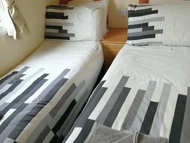 Hayling Island Holiday Park - Meadow Bay Villages - Holiday Accommodation 7463 - Hampshire - 1189087 - thumbnail photo 7
