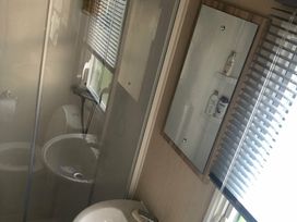 Trecco Bay - Holiday Accommodation 7489 - Somerset & Wiltshire - 1189088 - thumbnail photo 7