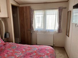 Marton Mere Holiday Village - Holiday Accommodation 7507 - Lake District - 1189089 - thumbnail photo 3