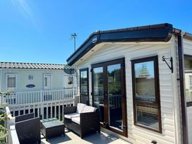 Marton Mere Holiday Village - Holiday Accommodation 7507 - Lake District - 1189089 - thumbnail photo 4