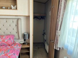 Marton Mere Holiday Village - Holiday Accommodation 7507 - Lake District - 1189089 - thumbnail photo 8