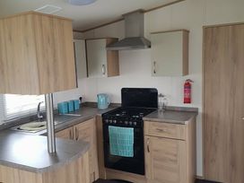 Stoupe Cross Caravan Park - Holiday Accommodation 7529 - North Yorkshire (incl. Whitby) - 1189091 - thumbnail photo 2