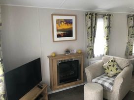 Tattershall Lakes Country Park - Holiday Accommodation 7565 - Lincolnshire - 1189093 - thumbnail photo 7