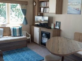 Devon Cliffs Holiday Park - Holiday Accommodation 7643 - Devon - 1189096 - thumbnail photo 5