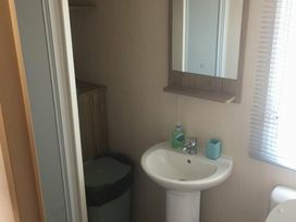 Devon Cliffs Holiday Park - Holiday Accommodation 7643 - Devon - 1189096 - thumbnail photo 14