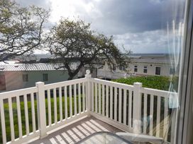 Devon Cliffs Holiday Park - Holiday Accommodation 7643 - Devon - 1189096 - thumbnail photo 17