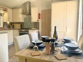 Wild Duck Holiday Park - Holiday Accommodation 7654 - Norfolk - 1189097 - thumbnail photo 6