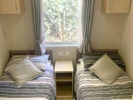 Wild Duck Holiday Park - Holiday Accommodation 7654 - Norfolk - 1189097 - thumbnail photo 10